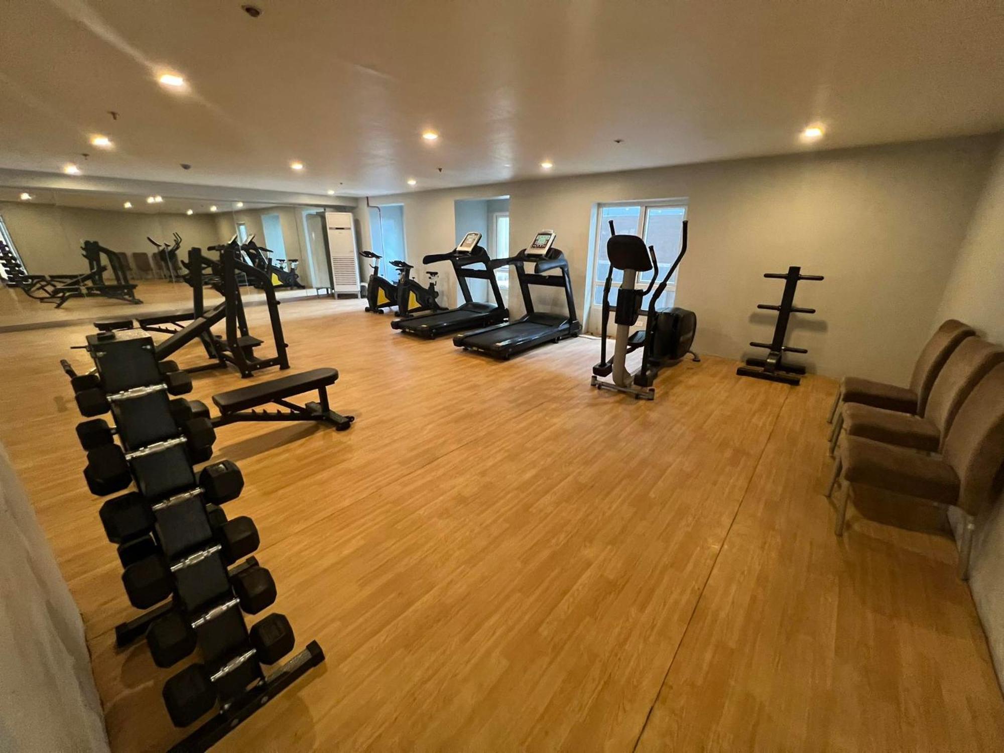 Chic City Nook At Victoria Sports Manila Exteriör bild